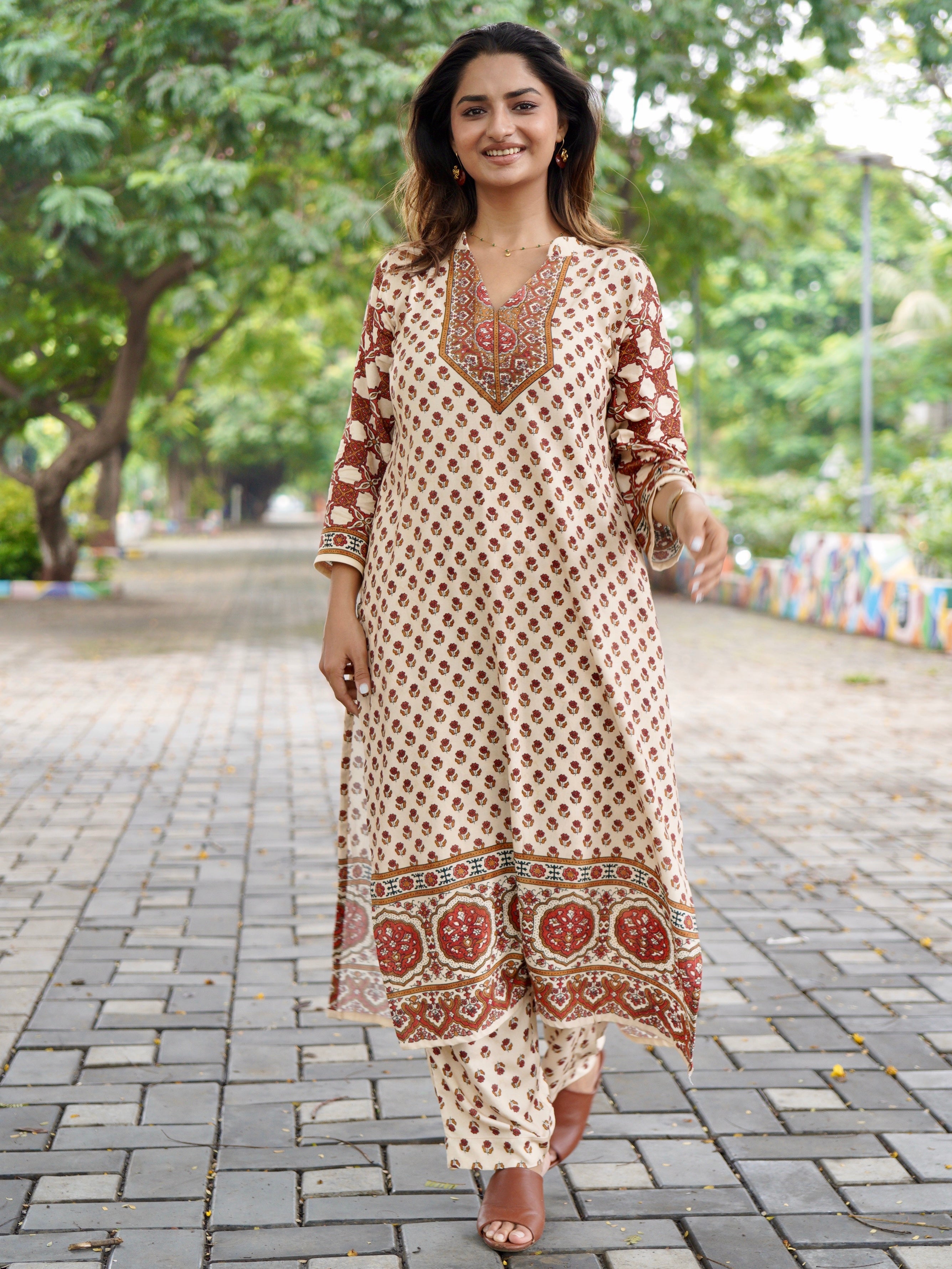 Jeeaayanu Fashion