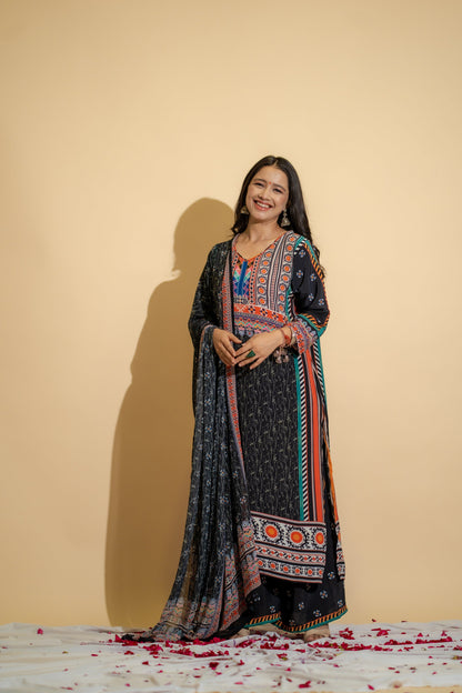 Black Tashkent Suit Set