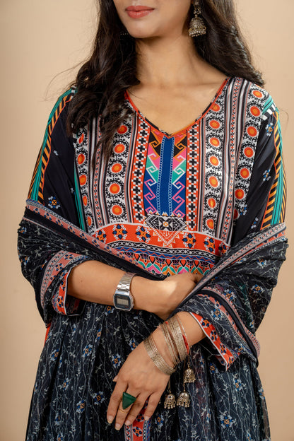 Black Tashkent Suit Set