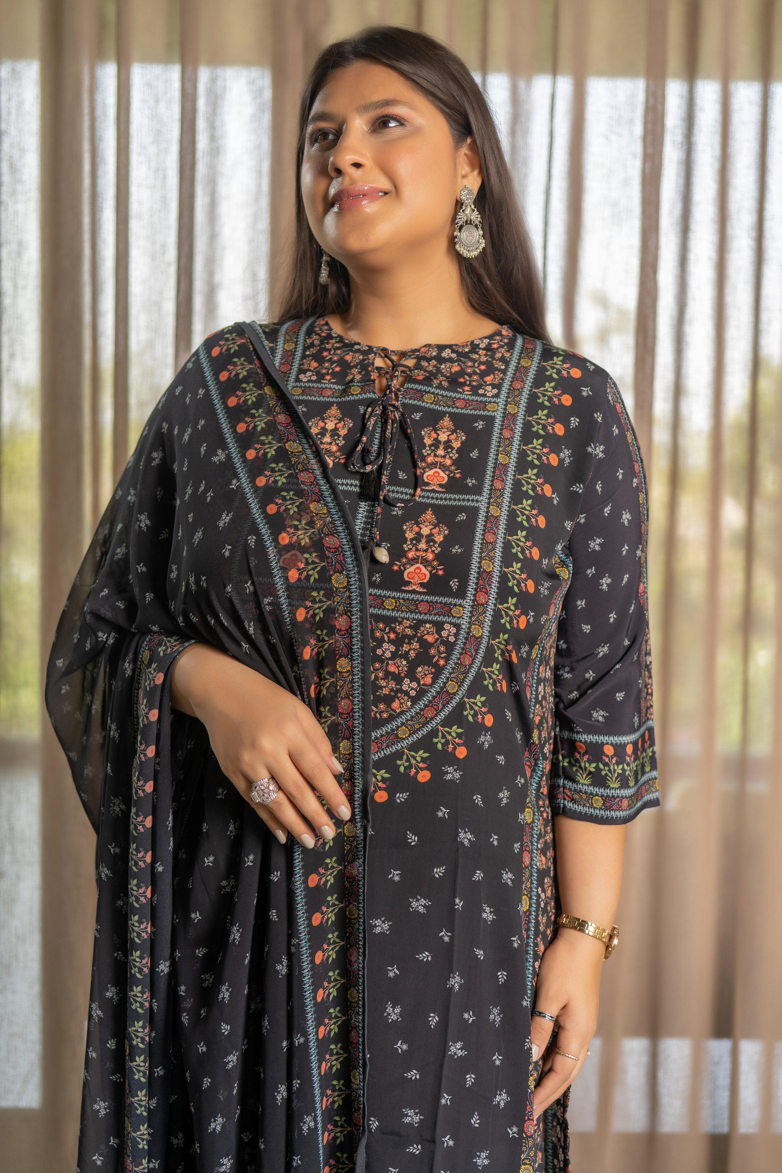 Black Placement Suit - Jeeaayanu Fashion