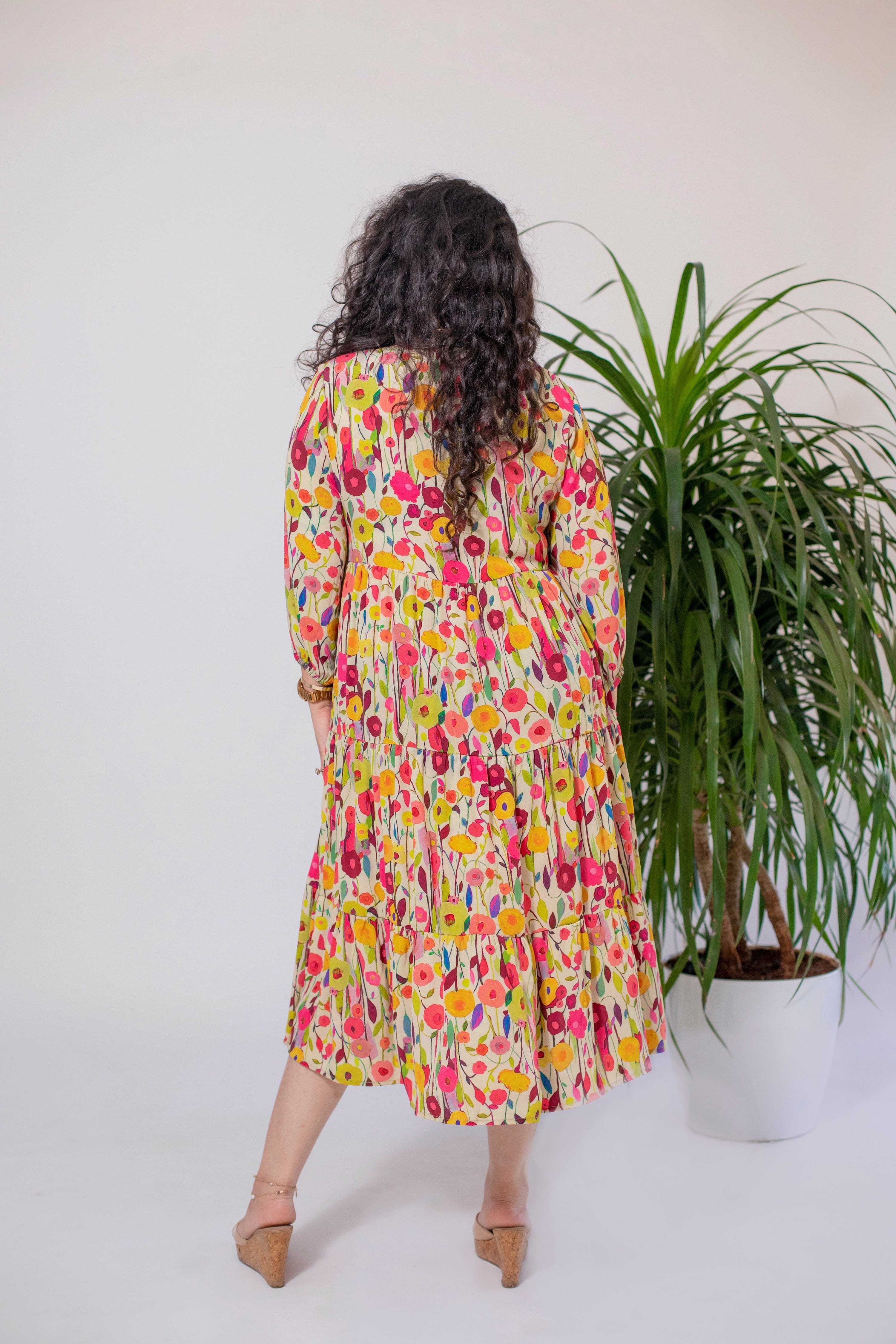 Sand Dune Daisy Layered Dress - Jeeaayanu Fashion